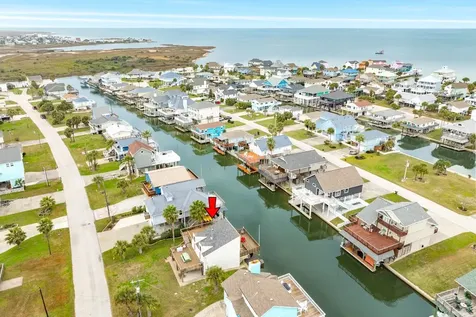 22814 Vida Street Galveston TX 77554