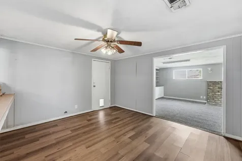 509 W Oak Street Highlands TX 77562