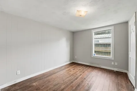 509 W Oak Street Highlands TX 77562