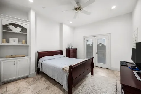 1210 Parkerhaven Court Houston TX 77008