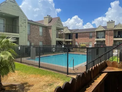 18800 Egret Bay Boulevard 501 Webster TX 77058
