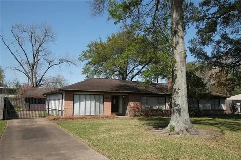 5504 Valerie Street Houston TX 77081