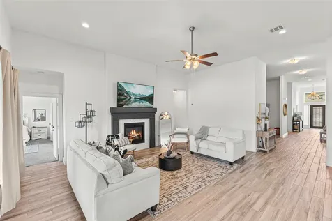 7823 Leighton Trail Pasadena TX 77505