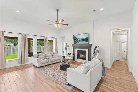 7823 Leighton Trail Pasadena TX 77505