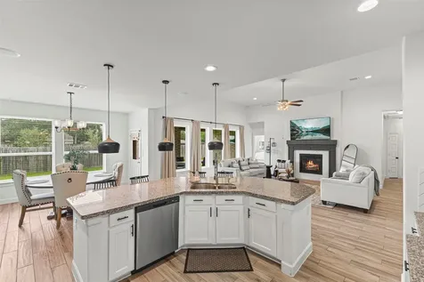7823 Leighton Trail Pasadena TX 77505
