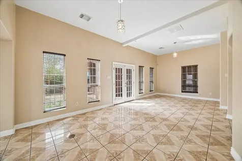 5027 Creekmont Drive Houston TX 77091
