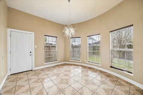 5027 Creekmont Drive Houston TX 77091