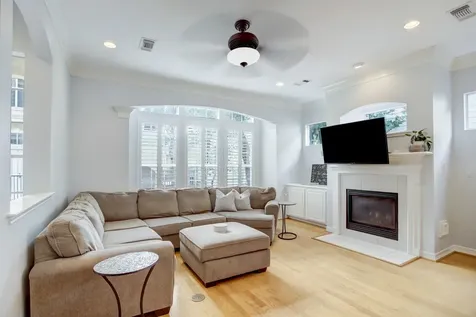 5312 Blossom Street Houston TX 77007
