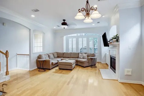 5312 Blossom Street Houston TX 77007