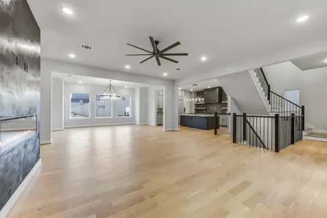 1904 Nantucket Drive Houston TX 77057