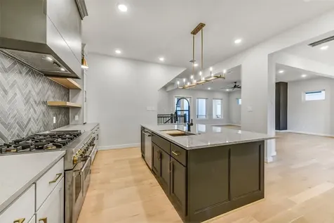1904 Nantucket Drive Houston TX 77057