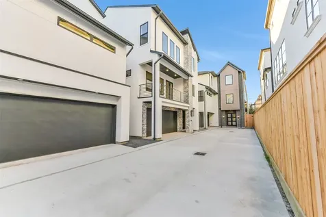 1904 Nantucket Drive Houston TX 77057