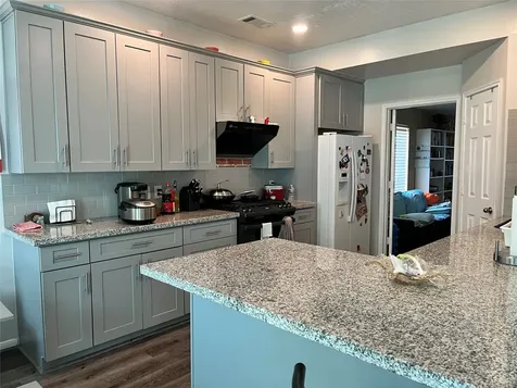 4955 Sentry Woods Lane Pearland TX 77584