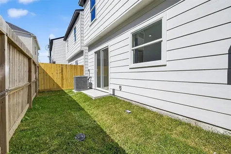 967 Highland Light Lane Houston TX 77091