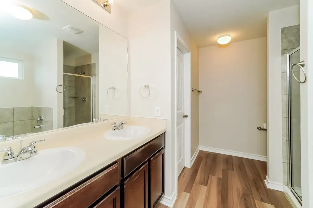 8907 Taylor Grove San Antonio TX 78254