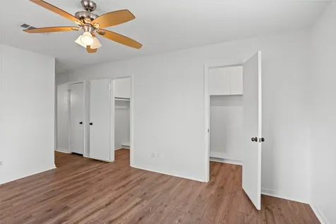 1717 Jones Street Alvin TX 77511