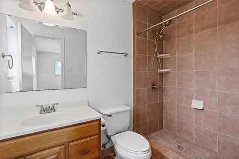 1717 Jones Street Alvin TX 77511