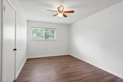 1717 Jones Street Alvin TX 77511