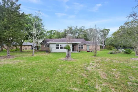 1717 Jones Street Alvin TX 77511