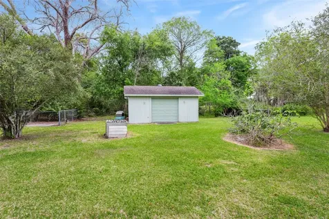 1717 Jones Street Alvin TX 77511