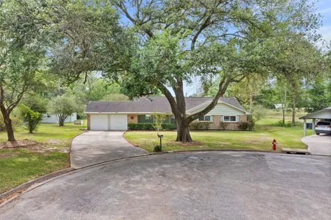 1717 Jones Street Alvin TX 77511