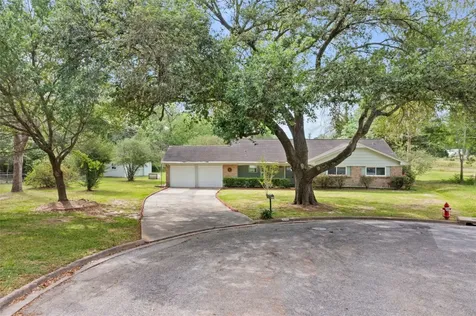 1717 Jones Street Alvin TX 77511