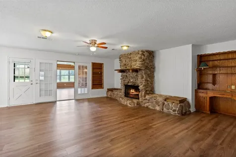 1717 Jones Street Alvin TX 77511