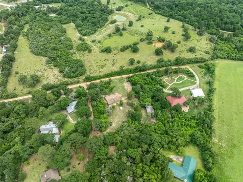 117 Dogwood Trail Bellville TX 77418