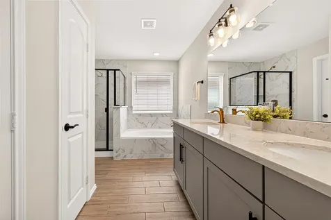 5134 Aedan Oak Street Houston TX 77018