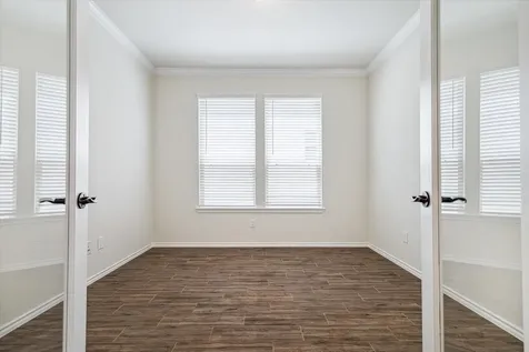 5134 Aedan Oak Street Houston TX 77018