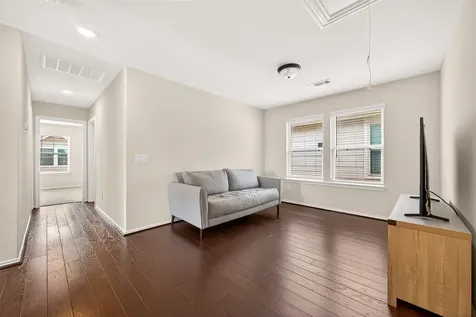 5134 Aedan Oak Street Houston TX 77018