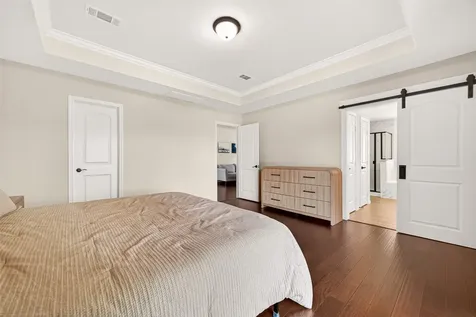 5134 Aedan Oak Street Houston TX 77018