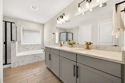 5134 Aedan Oak Street Houston TX 77018