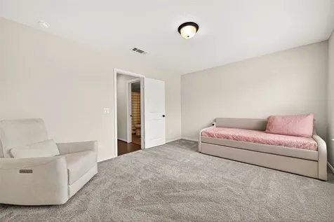 5134 Aedan Oak Street Houston TX 77018