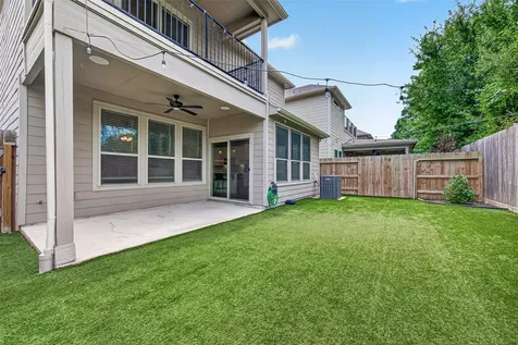5134 Aedan Oak Street Houston TX 77018