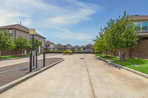 5134 Aedan Oak Street Houston TX 77018