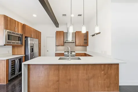 5905 Kiam Street B Houston TX 77007