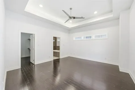 5905 Kiam Street B Houston TX 77007