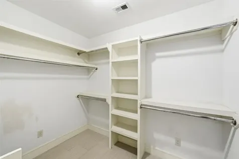 5905 Kiam Street B Houston TX 77007
