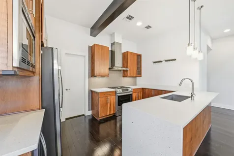 5905 Kiam Street B Houston TX 77007