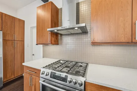 5905 Kiam Street B Houston TX 77007