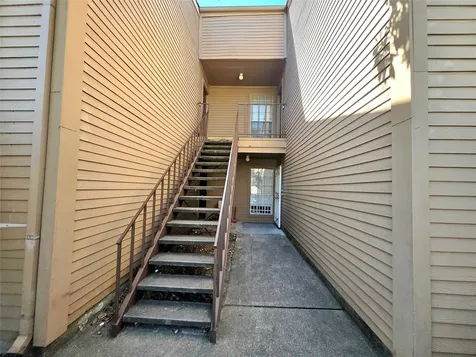 10555 Turtlewood Court 2105 Houston TX 77072