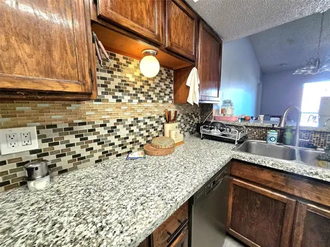 10555 Turtlewood Court 2105 Houston TX 77072