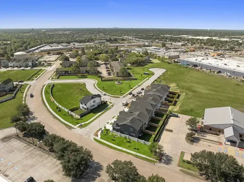 413 West Park Hill Stafford TX 77477