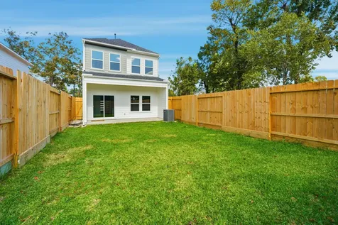 1013 Ellington Street Houston TX 77088