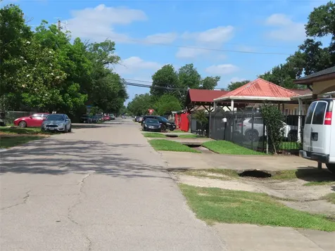 10517 Palestine Street Houston TX 77029