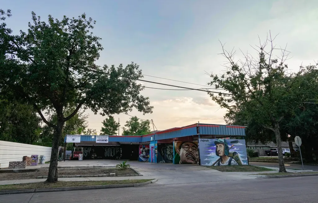 4400 Canal Street Houston TX 77011