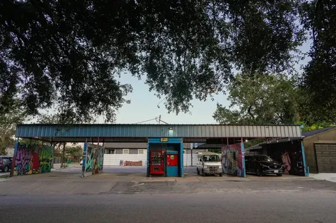 4400 Canal Street Houston TX 77011