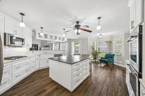406 Smith Lane League City TX 77573