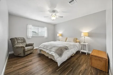 406 Smith Lane League City TX 77573